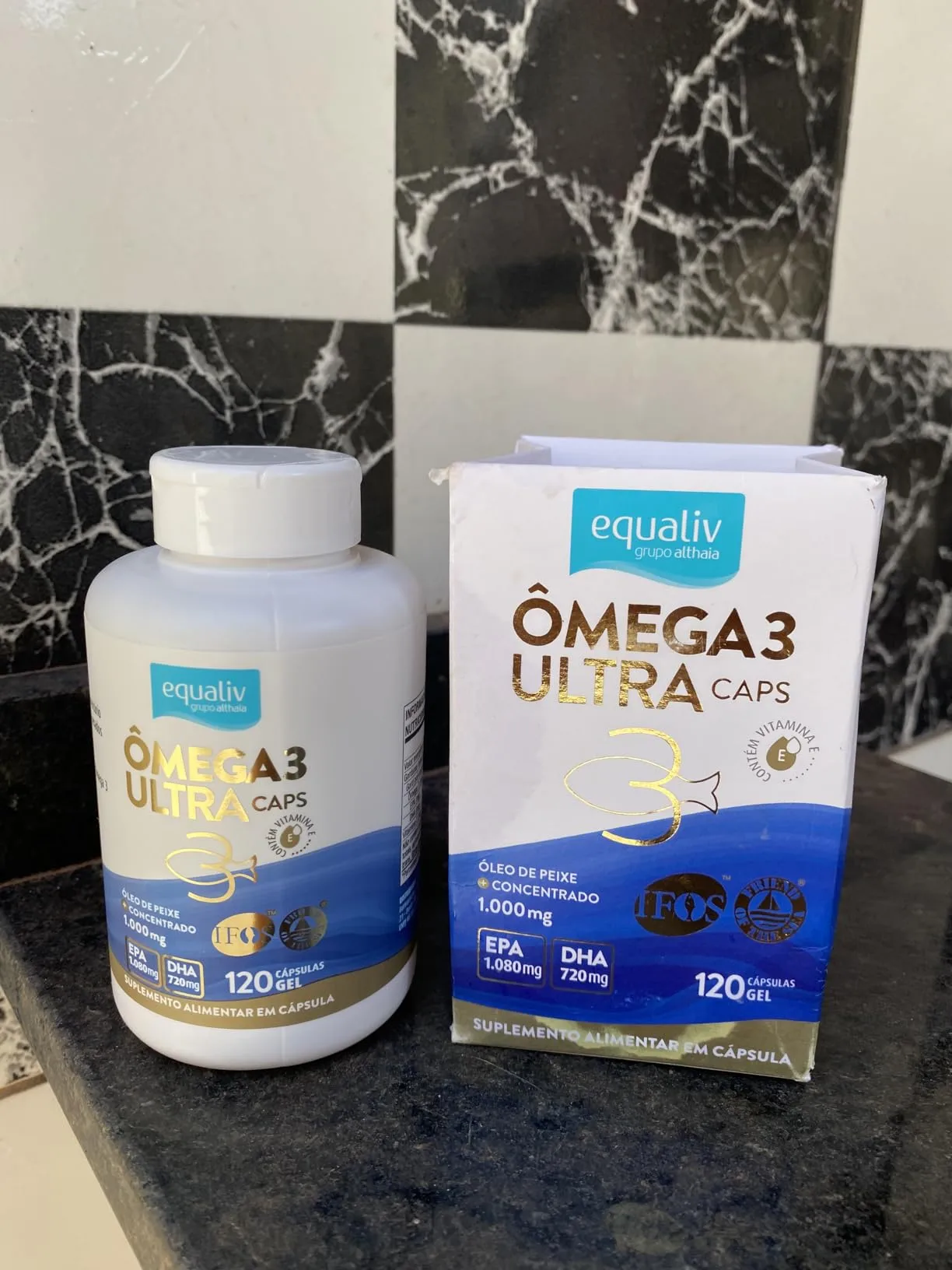 Foto real do Equaliv Ômega 3 Ultra Caps tirada das avaliações da Amazon