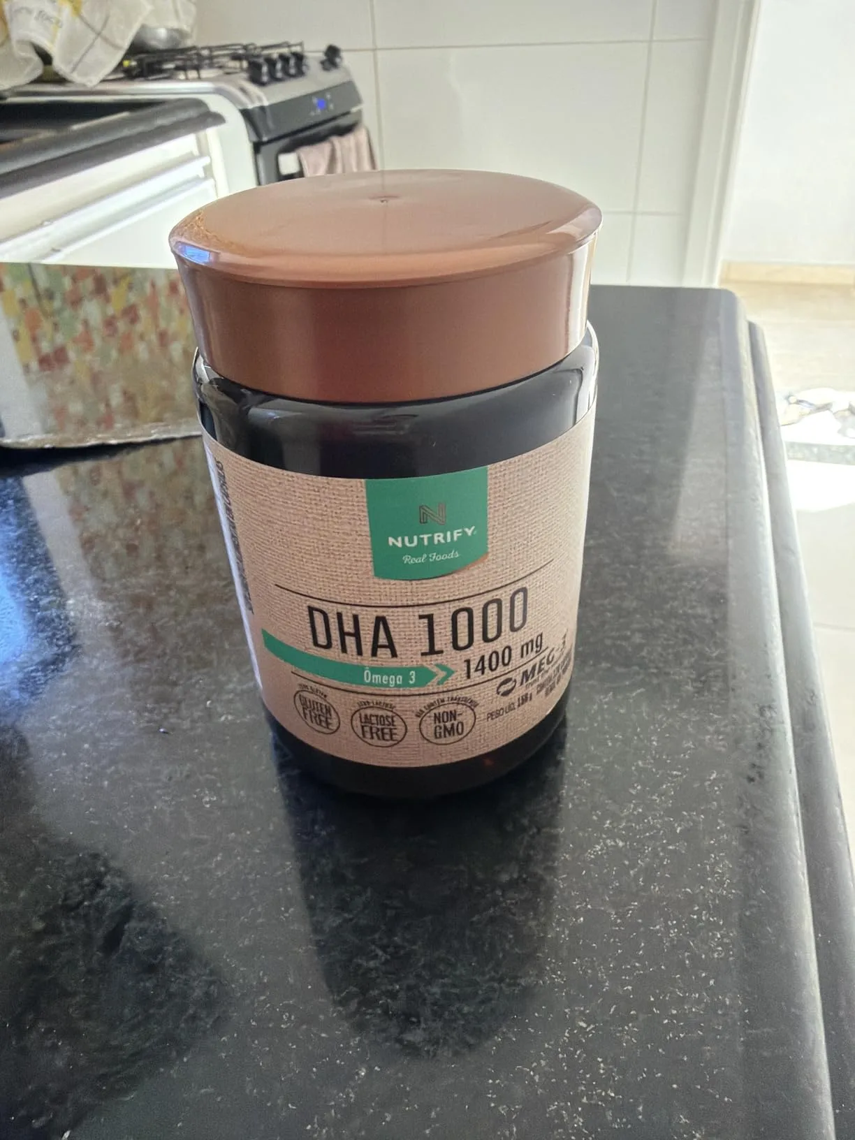 Foto real do Nutrify Ômega 3 DHA 1000mg tirada das avaliações da Amazon